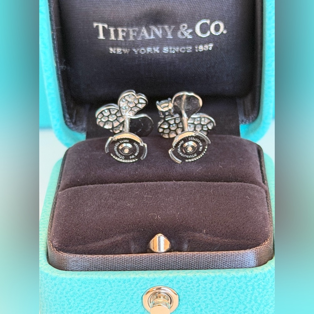 Tiffany&Co. Tiffany Paper Flowers Earrings 12.5 X 12mm each . - Picture 5 of 7